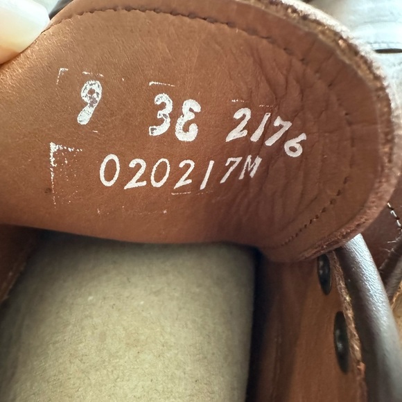 Allen Edmonds Fifth Avenue Cap-Toe Oxford Dress Shoe left size 9 / right size 10 - Picture 14 of 15